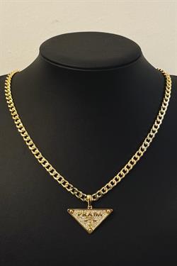 Özel Gold A.K. Taşlı Prd Üçgen Zincir Kolye