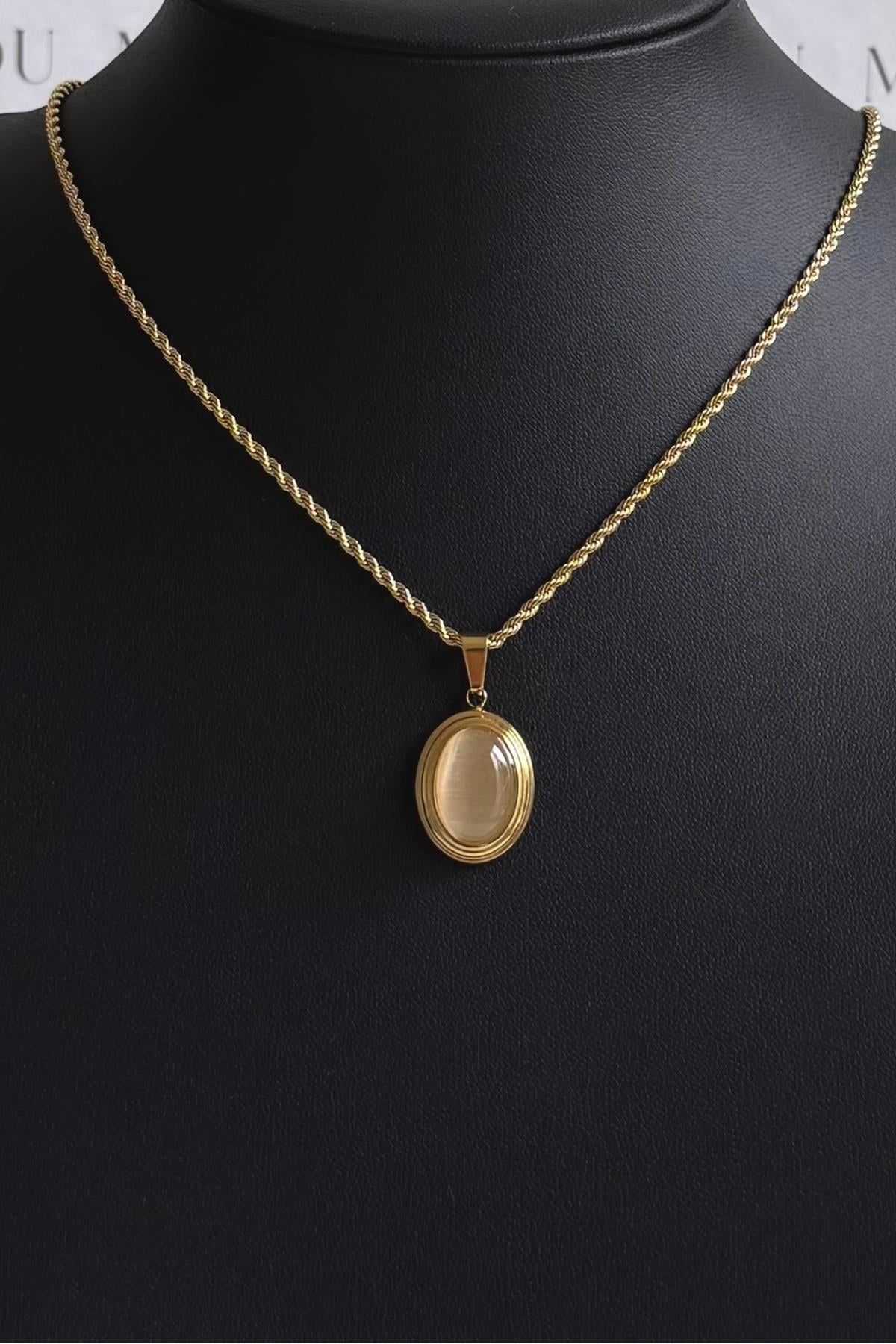 Gold Çelik Bej Oval Taşlı Vintage Kolye