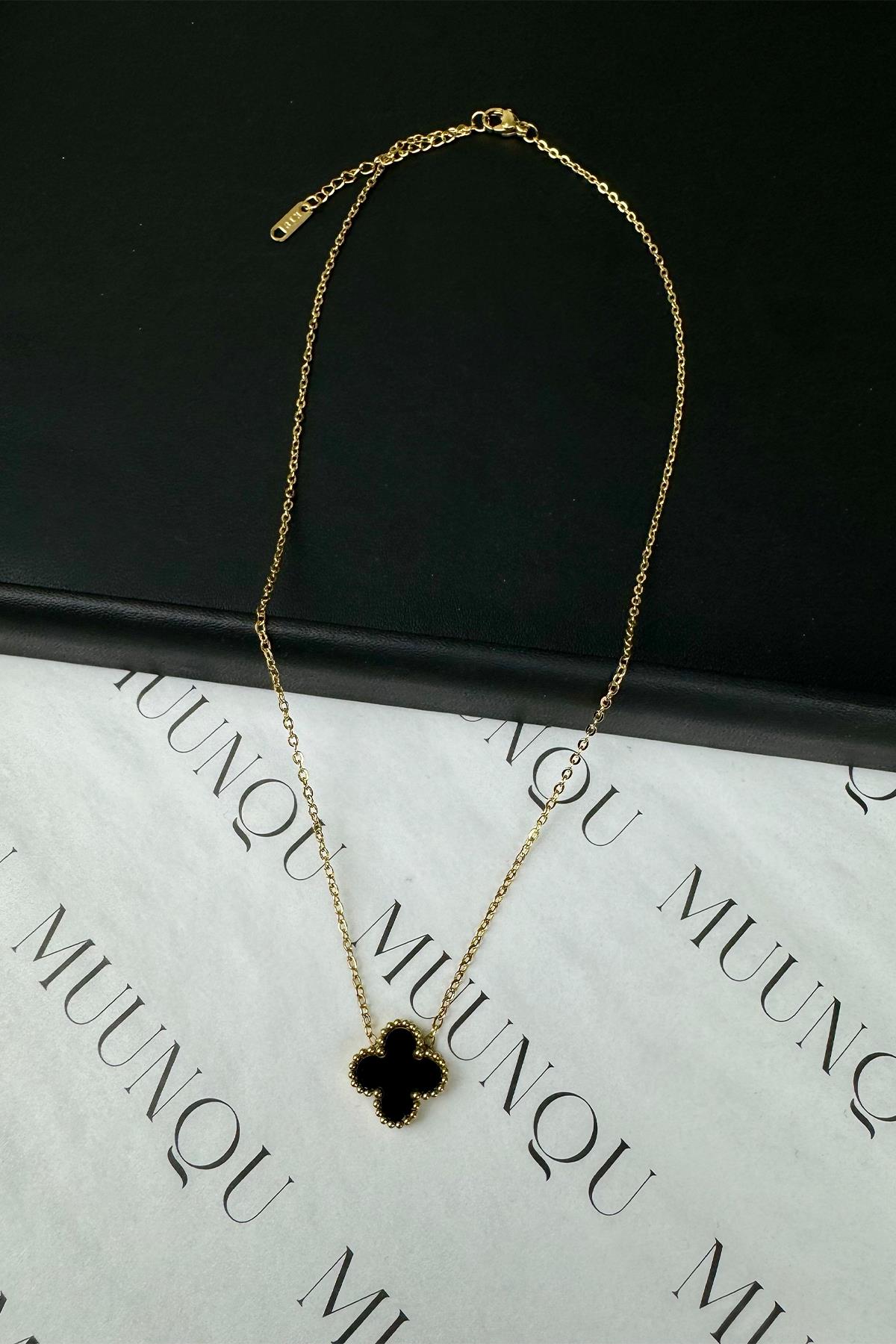 Gold Siyah VC Model Yonca Kolye