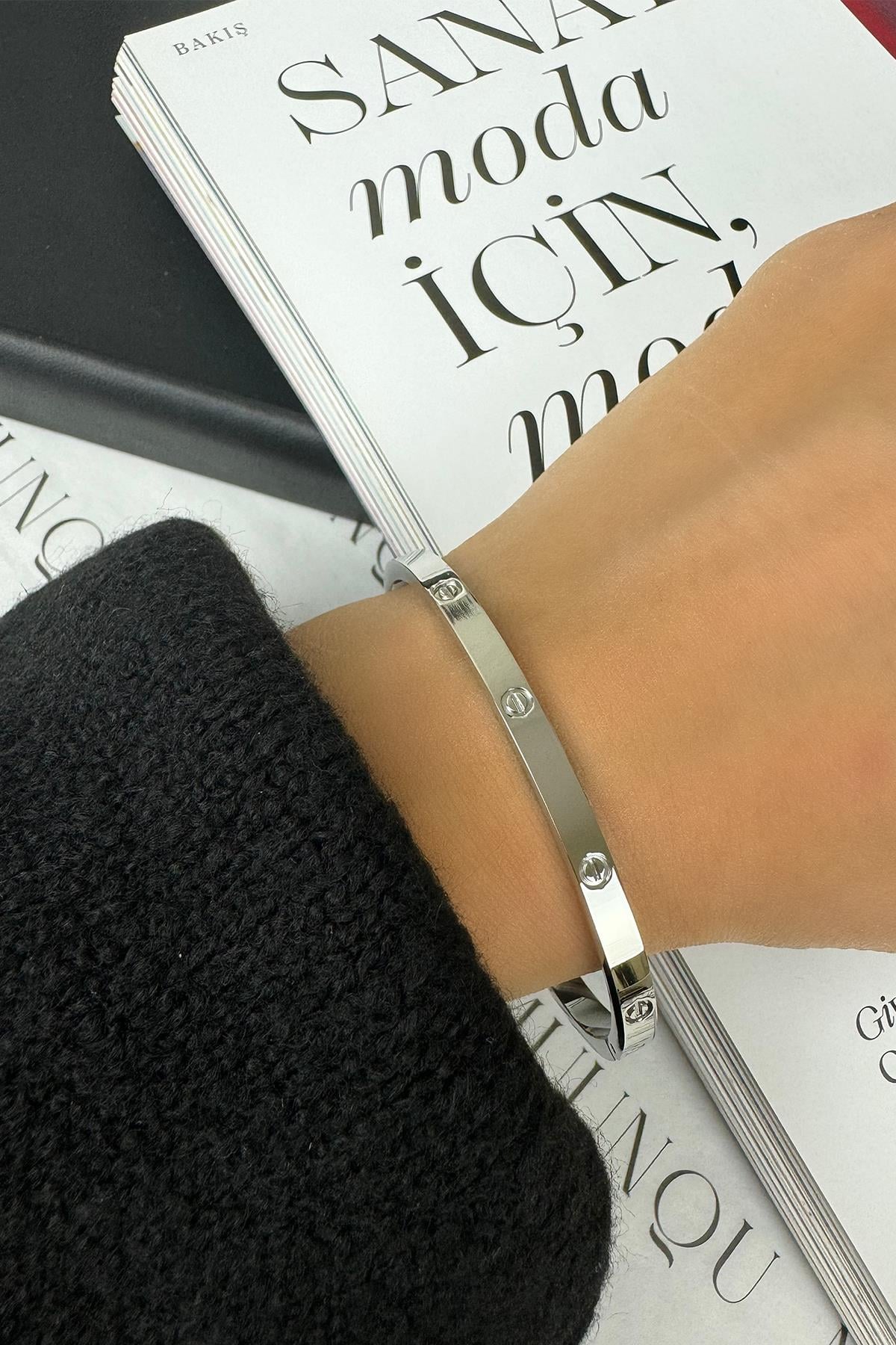 Gümüş Tam Tur Cartier Logo İthal Kelepçe
