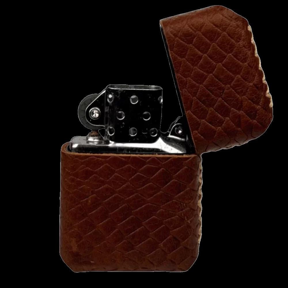 Handmade El Yapımı Hakiki Deri Zippo Modeli Çakmak - AG02001 - Taba