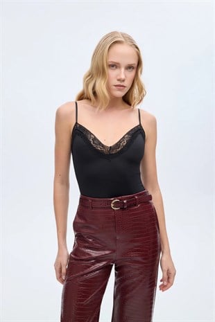 Dantel Yaka Askılı Bodysuit Siyah