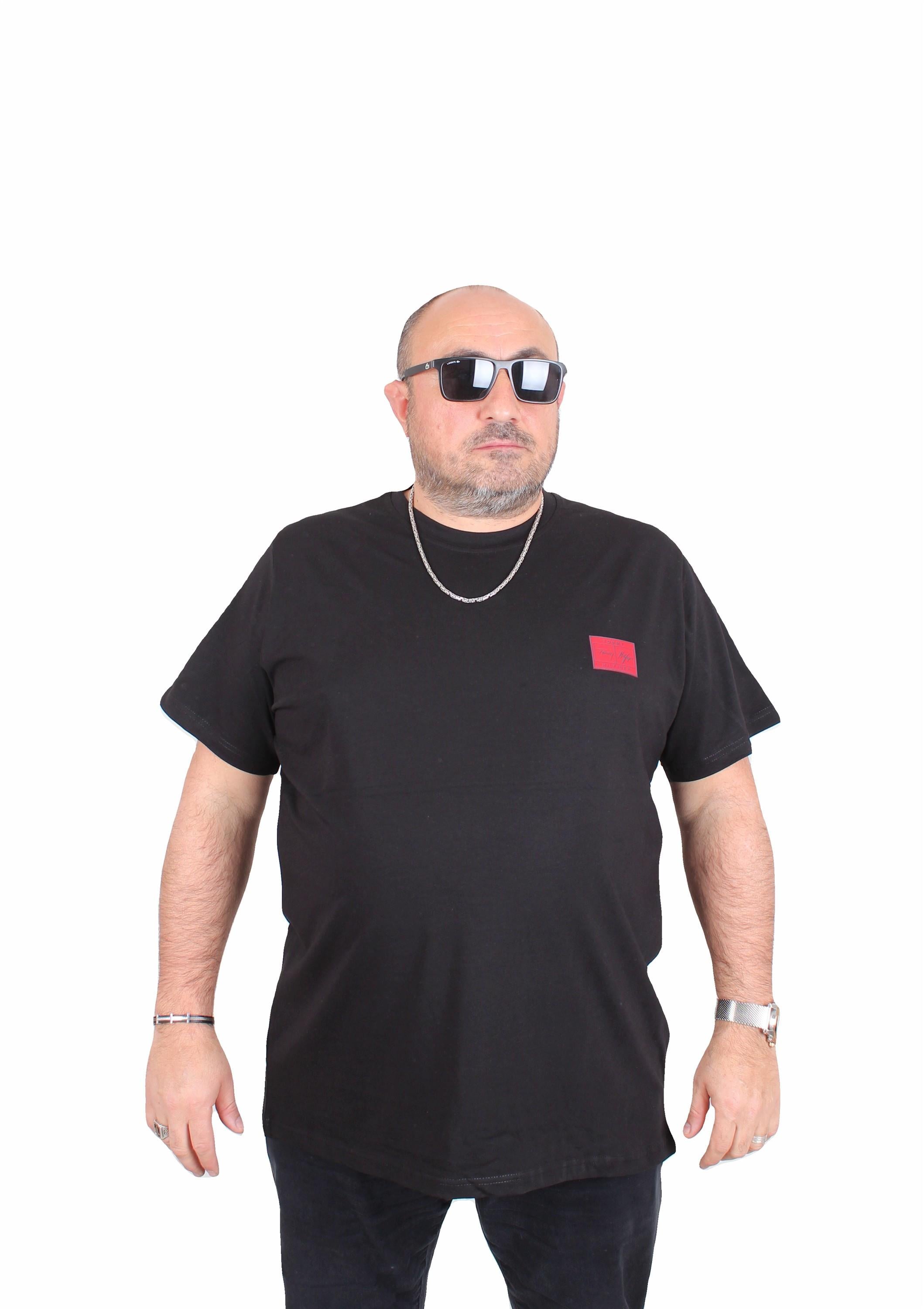 Erkek Büyük Beden Sıfır Yaka Tişört Tmy Hlf 25125 SIYAH