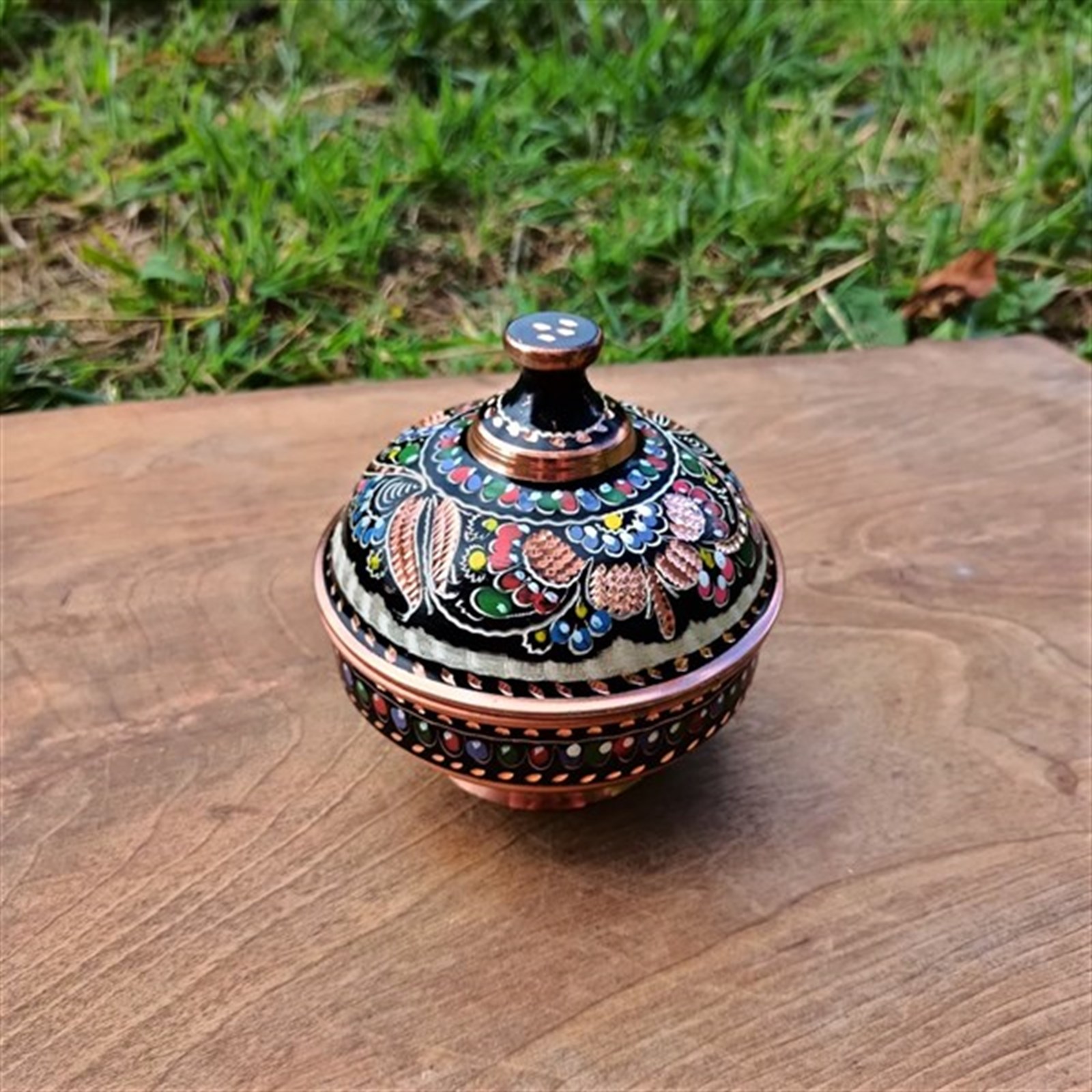 Gül Çiçek İşlemeli Bakır Şekerlik