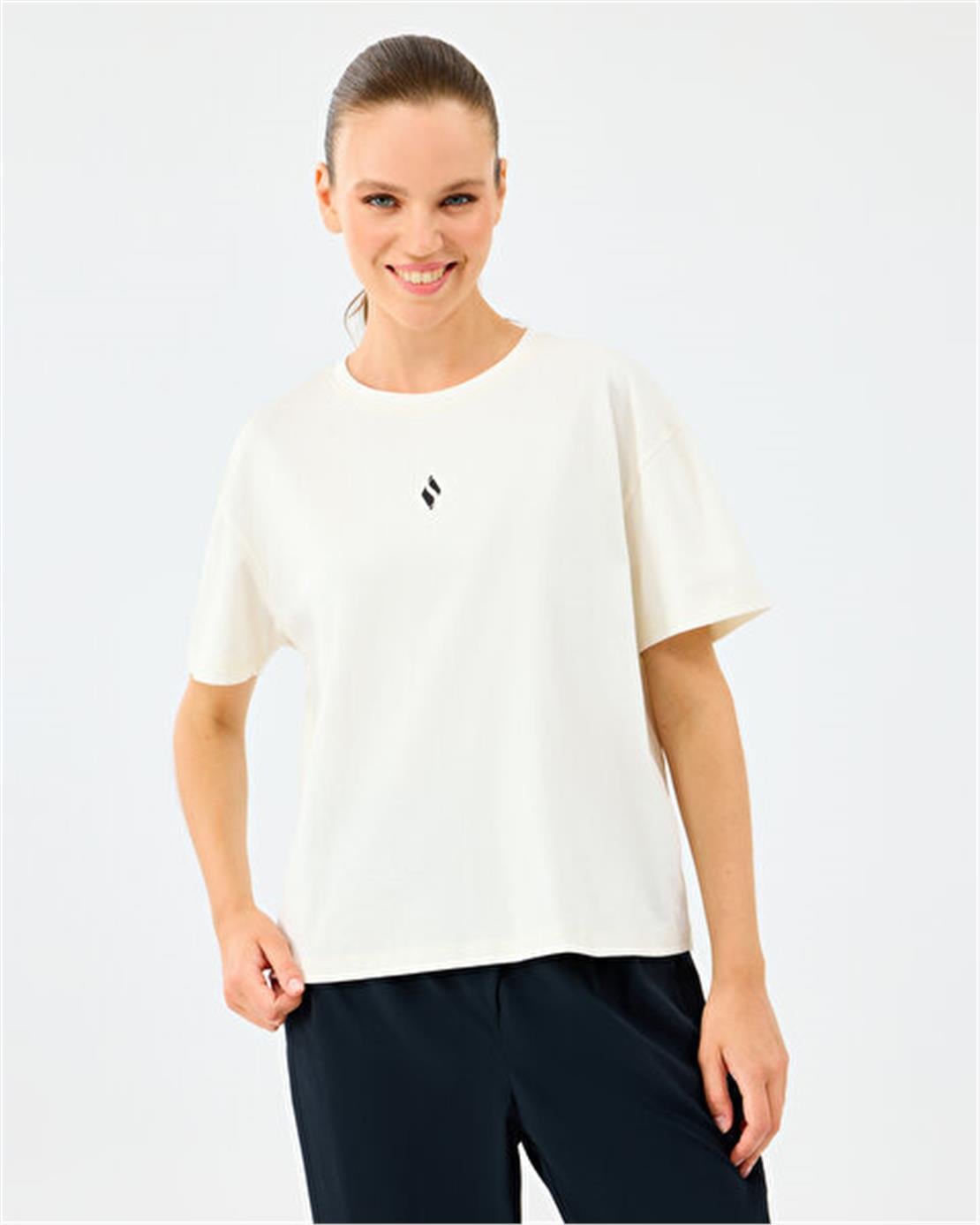 SKECHERS W Light Fabric T-Shirt Tişört Modeli KADIN