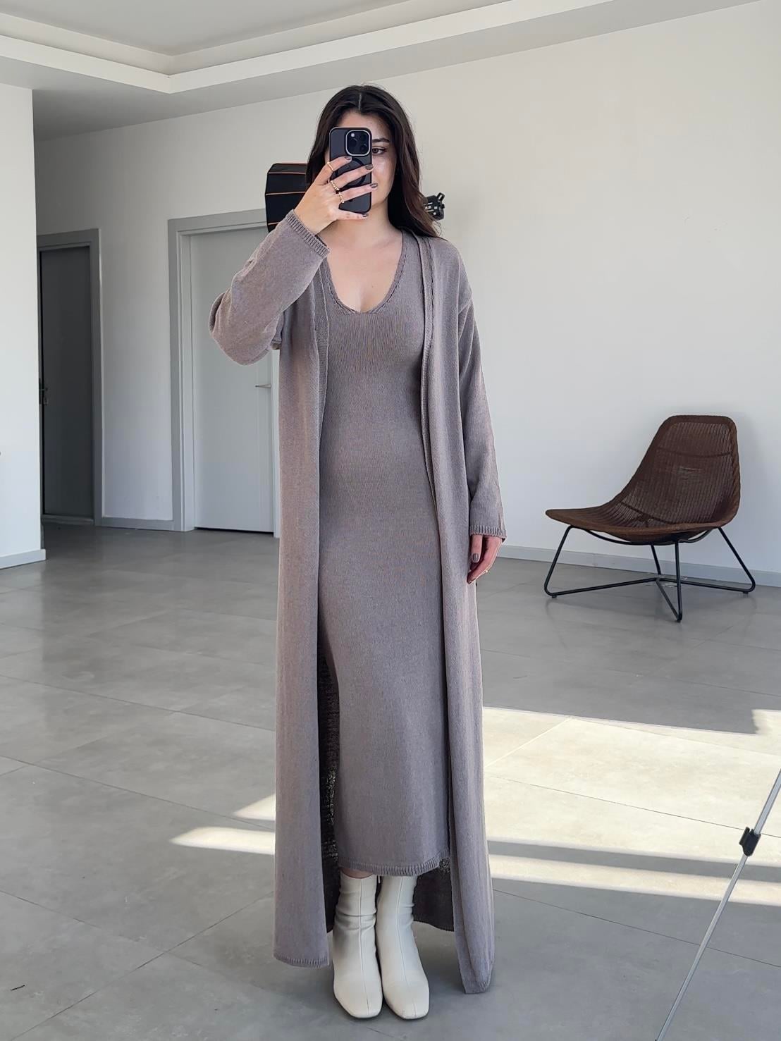 VİZON V YAKA ELBİSE-HIRKA TRİKO TAKIM