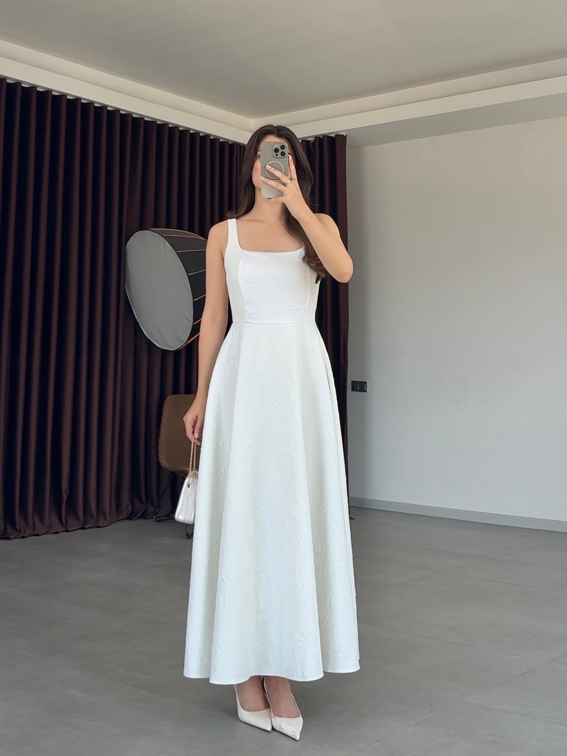 Rose Nakışlı Elbise- Beyaz