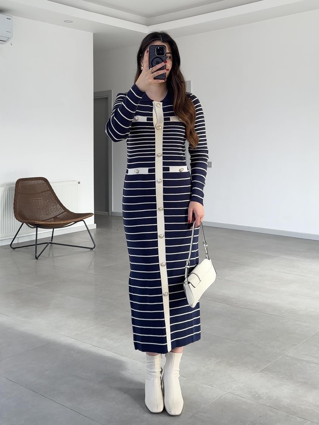 ÇİZGİLİ POLO YAKA DÜĞME DETAYLI ELBİSE