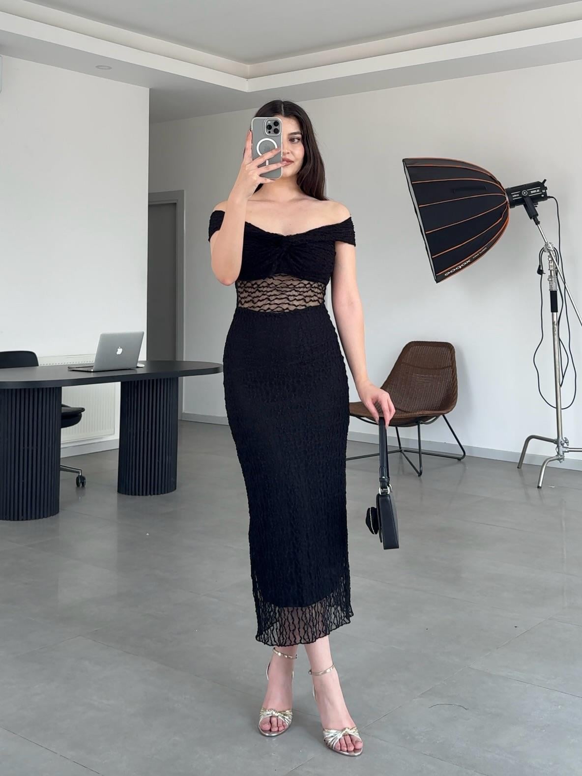 MELİNA MADONNA YAKA DANTEL ELBİSE-Siyah