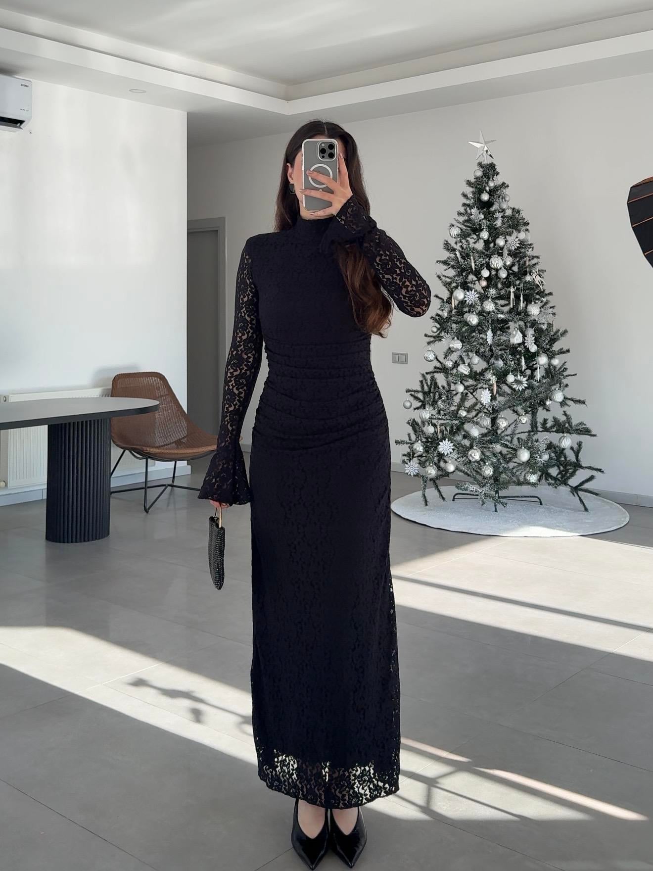 Poli Dantel Detaylı Elbise- Siyah