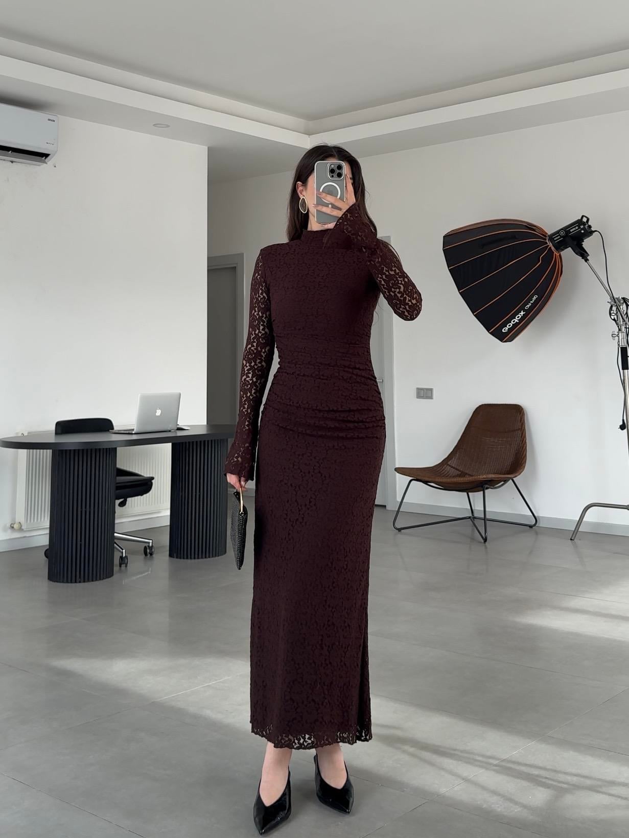 Poli Dantel Detaylı Elbise- Kahverengi