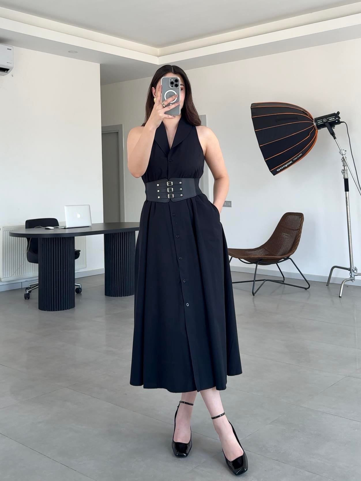 SİYAH KEMERLİ POPLİN MİDİ ELBİSE