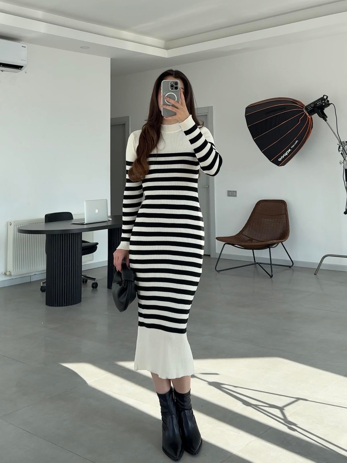 ÇİZGİLİ TRİKO ELBİSE- Beyaz