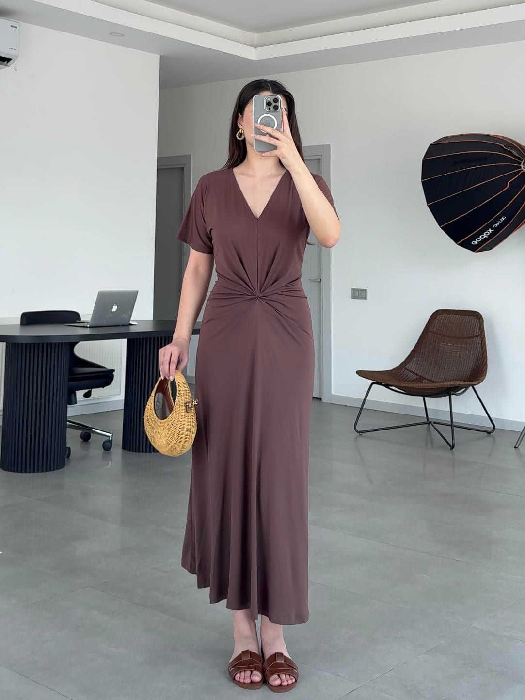 DÜĞÜM DETAYLI MODAL ELBİSE- Kahverengi