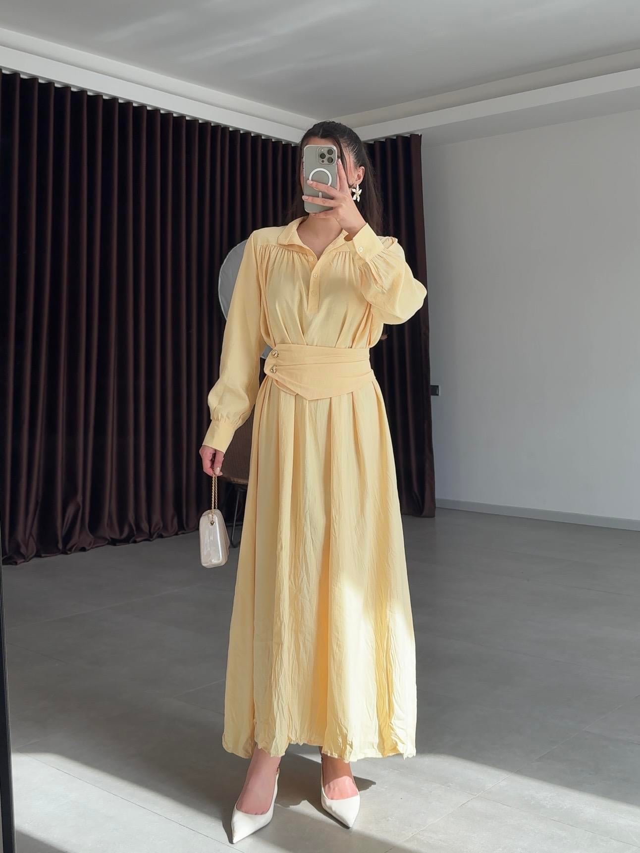 Sarı Kuşak Detaylı Kraş Elbise