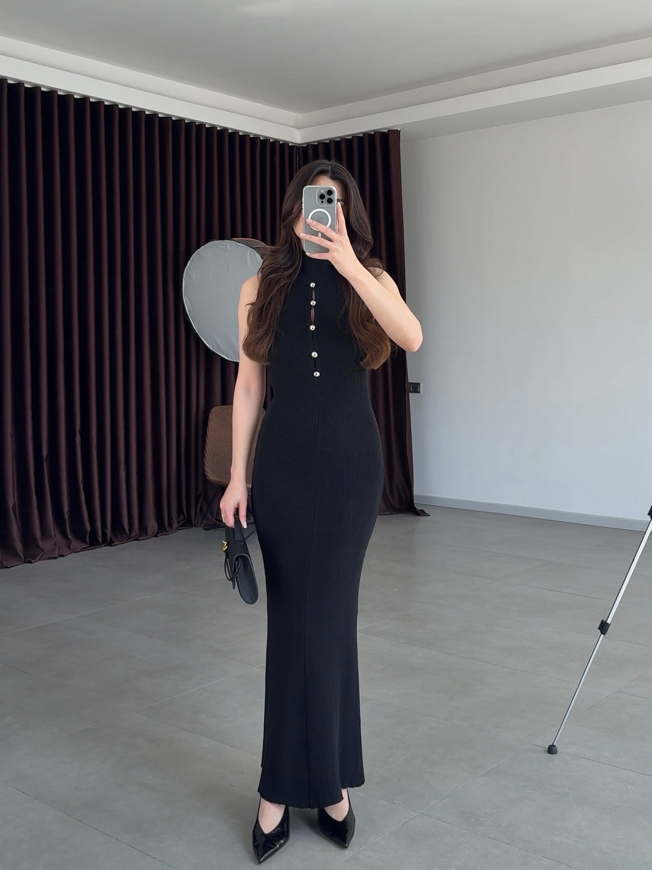 Siyah Taş Detaylı Uzun Triko Elbise