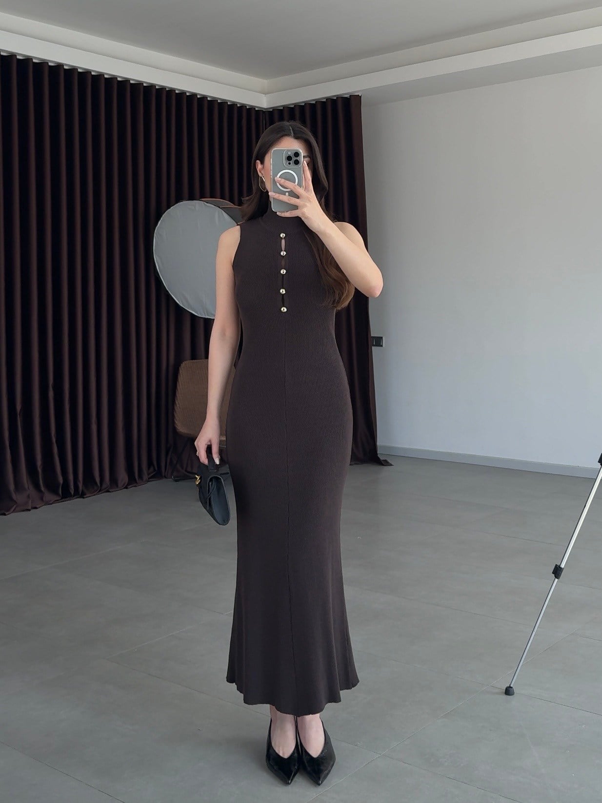 Kahve Taş Detaylı Uzun Triko Elbise