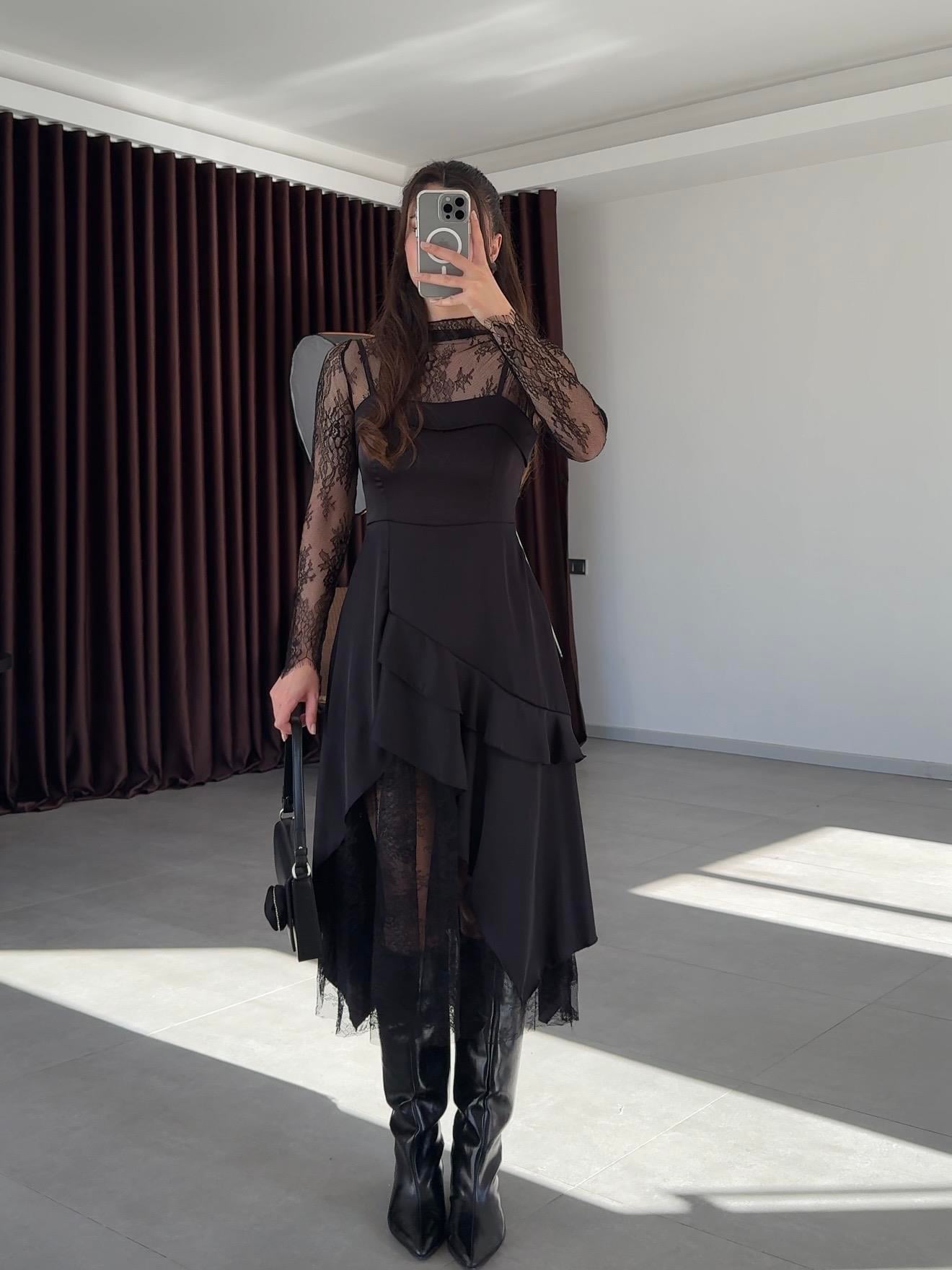 Asimetrik Dantel Detaylı Saten Elbise