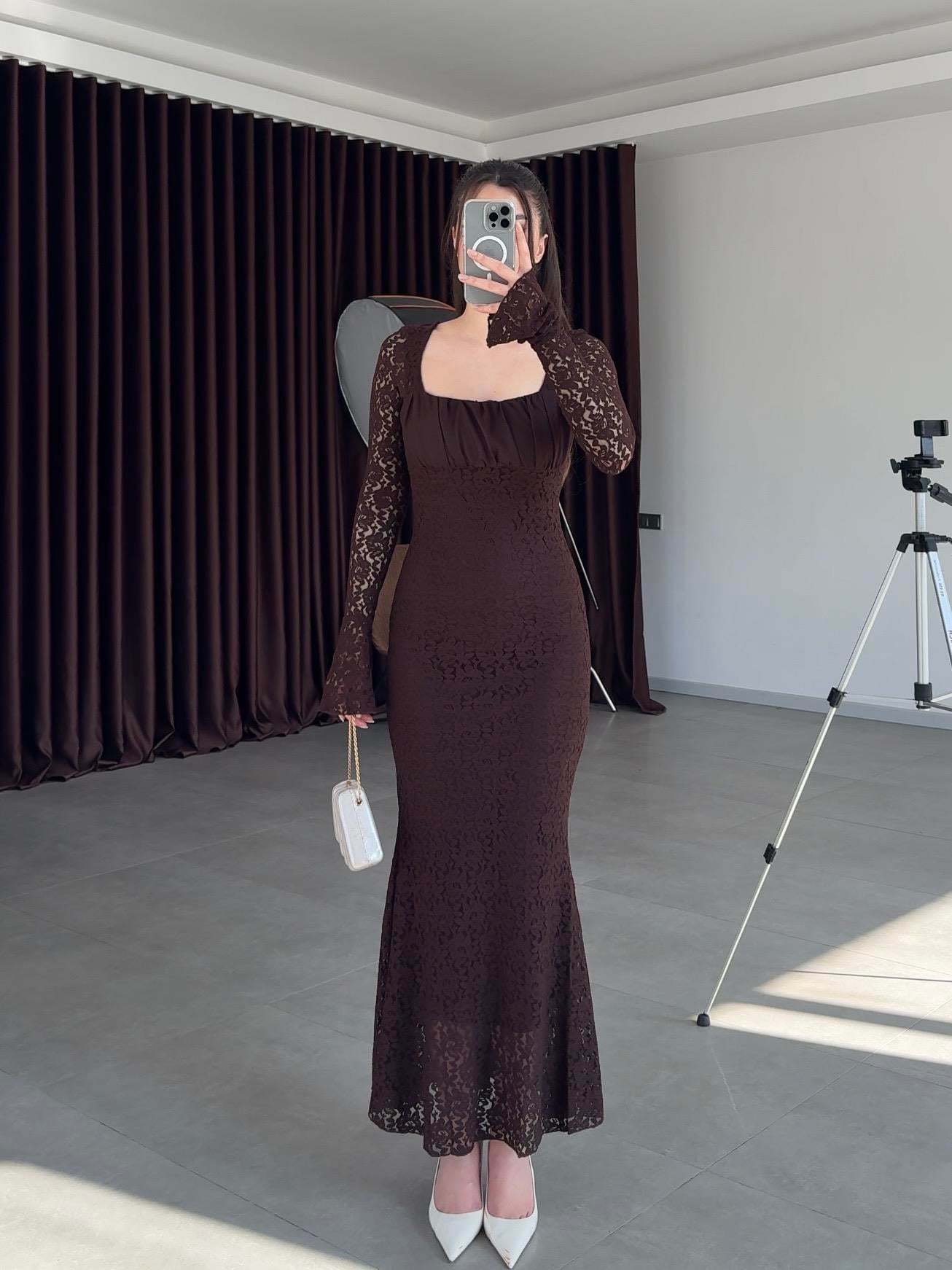 Porter Kare Yaka Dantel Elbise- Kahve