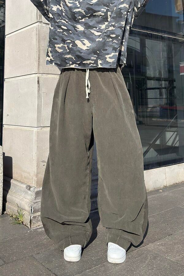 Premium Haki Tone Conduroy Baggy Pants