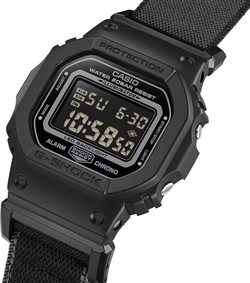 CASIO DW-5600MNC-1DR