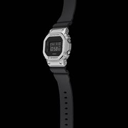 CASIO GM-5600U-1DR