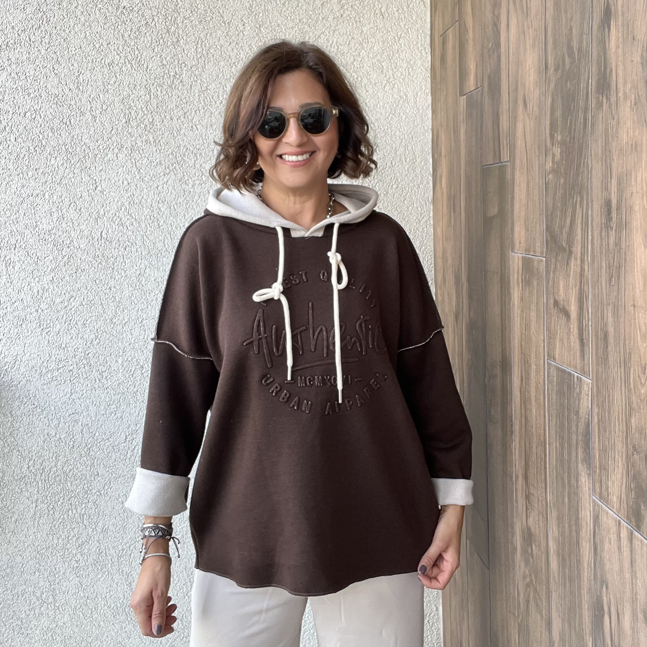 KABARTMA YAZI DETAYLI ÇELİK ÖRGÜ KAPÜŞONLU SWEATSHIRT - Kahve