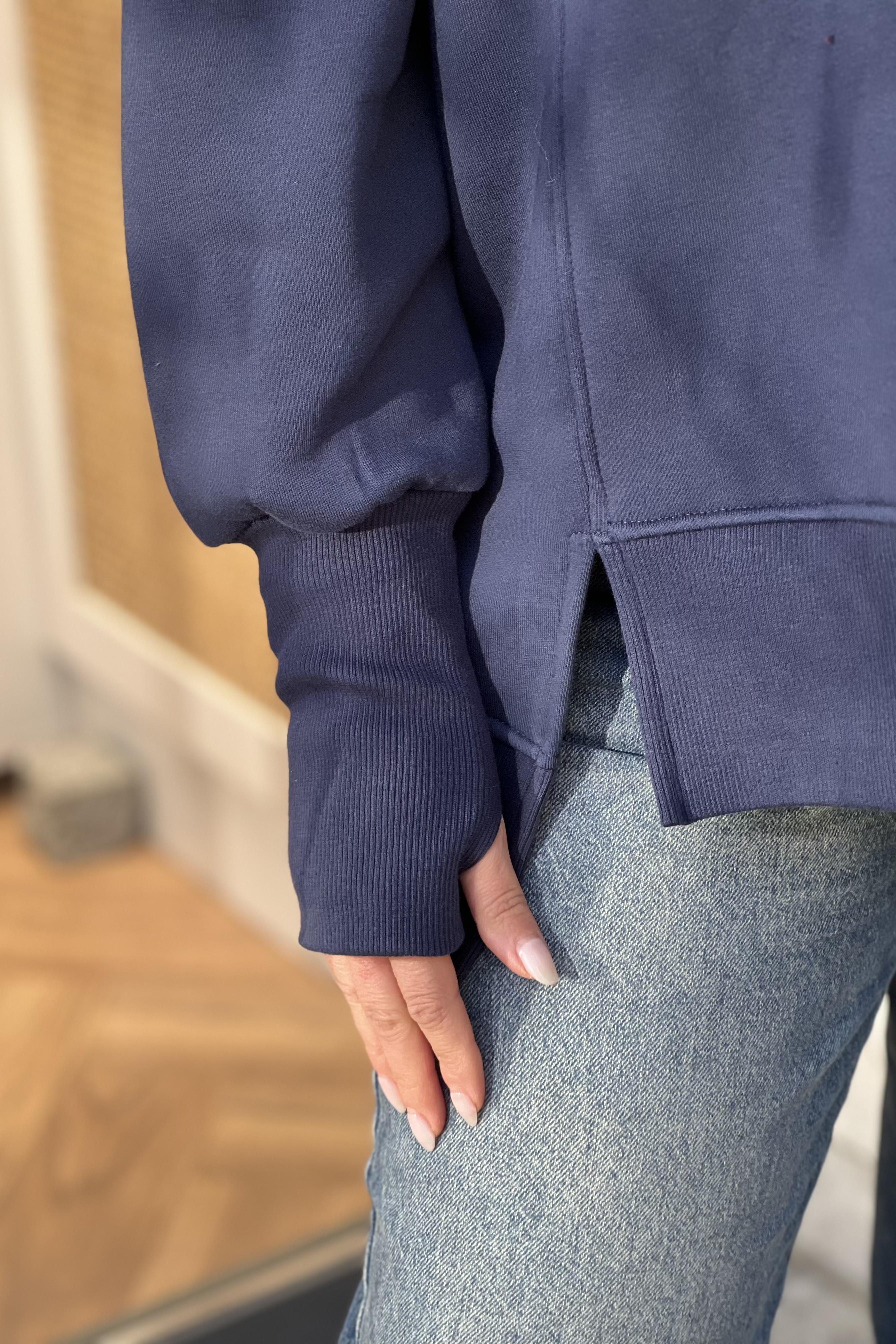 KOL DETAYLI LACİVERT  OVERSİZE SWEATSHIRT