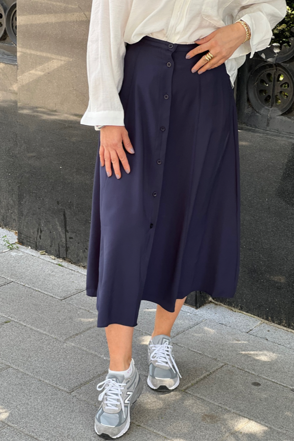 ÖNÜ DÜĞMELİ MİDİ ETEK