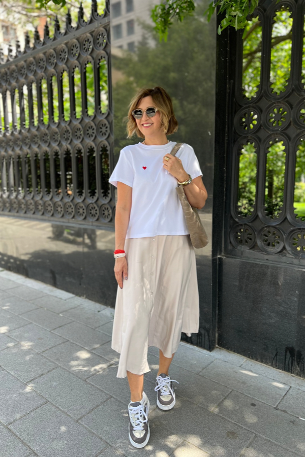 ÖNÜ DÜĞMELİ MİDİ ETEK