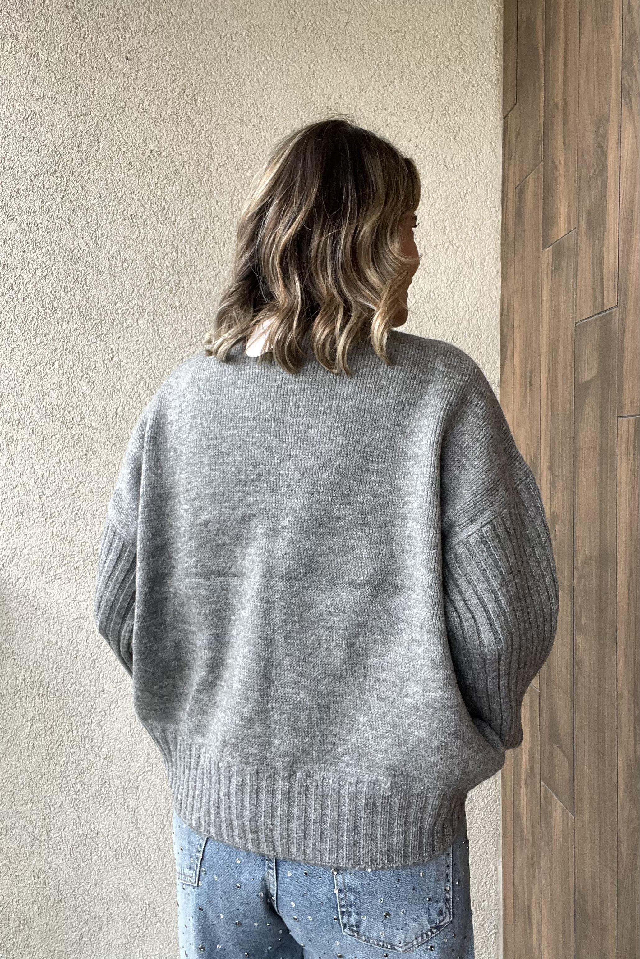 ÖNÜ OVAL GRİ KAZAK