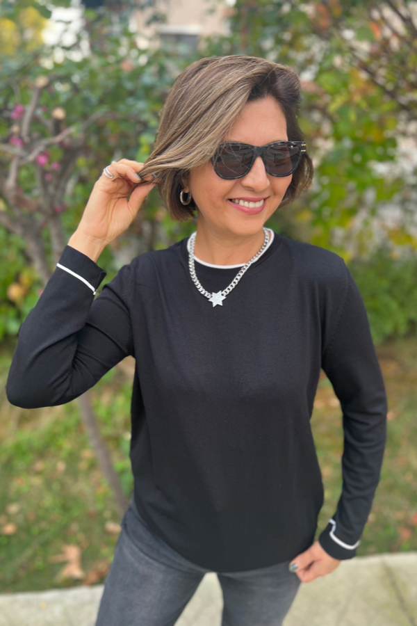 YAKA ÇİZGİLİ İNCE TRİKO