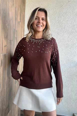 BİSİKLET YAKA TAŞLI KAHVERENGİ TRİKO KAZAK