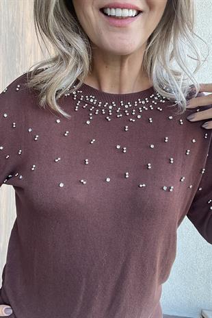 BİSİKLET YAKA TAŞLI KAHVERENGİ TRİKO KAZAK