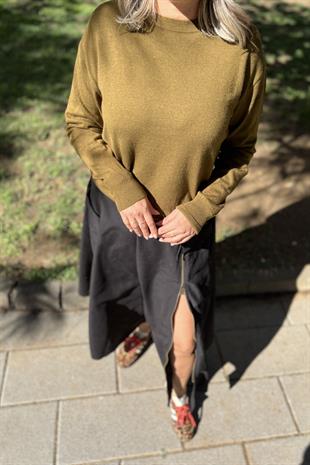 CEP DETAYLI FERMUARLI SİYAH ETEK