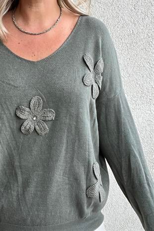 ÇİÇEK KABARTMALI V YAKA HAKİ İTALYAN KAZAK