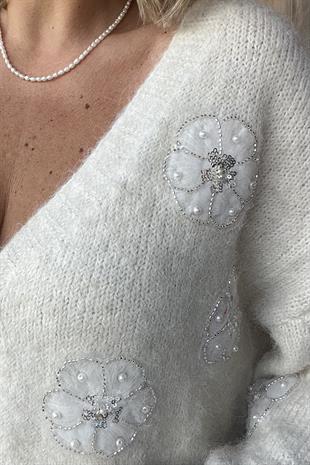 ÇİÇEK NAKIŞLI OVERSİZE İTALYAN YÜNLÜ HIRKA