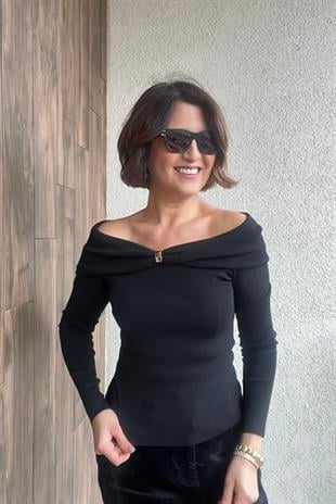 DİLVİN BARDOT YAKA AKSESUARLI SİYAH TRİKO KAZAK