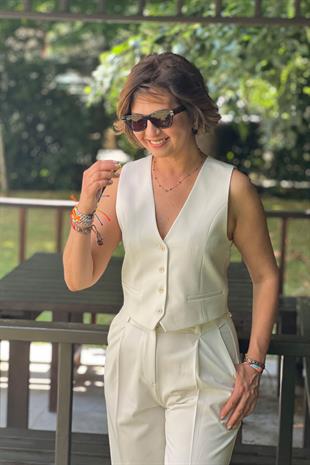 DÜĞMELİ YELEK