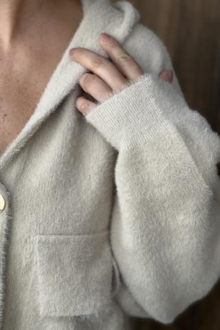 GOLD DÜĞMELİ KAPÜŞONLU ANGORA BEJ HIRKA