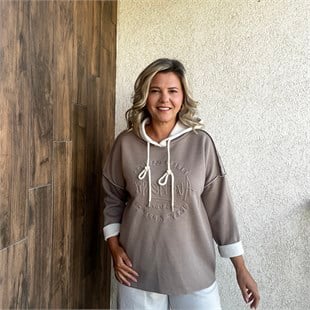 KABARTMA YAZI DETAYLI ÇELİK ÖRGÜ KAPÜŞONLU SWEATSHIRT - Vizon