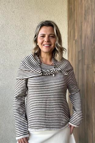 KAHVE ÇİZGİLİ ŞAL DETAYLI KAZAK