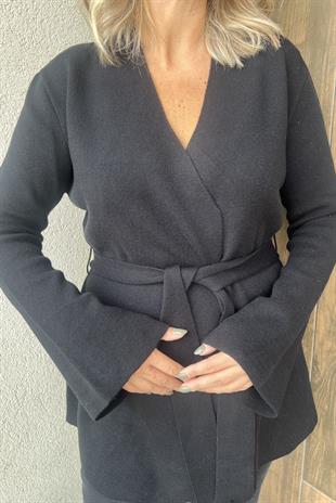 KRUVAZE KEMERLİ YÜN KARIŞIMLI TRİKO HIRKA