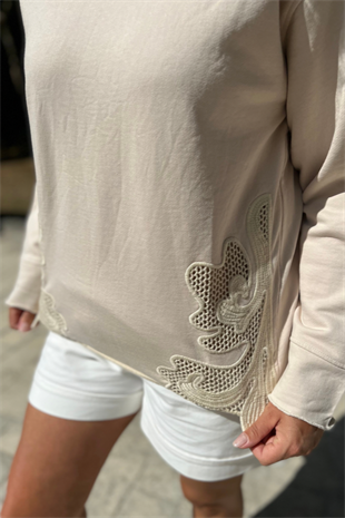 NAKIŞ DETAYLI SWEATSHIRT