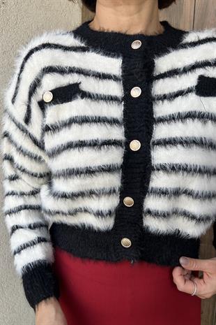 SİYAH ÇİZGİLİ GOLD DÜĞMELİ TÜYLÜ KISA HIRKA