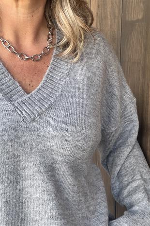 V YAKA GRİ UZUN TRİKO KAZAK