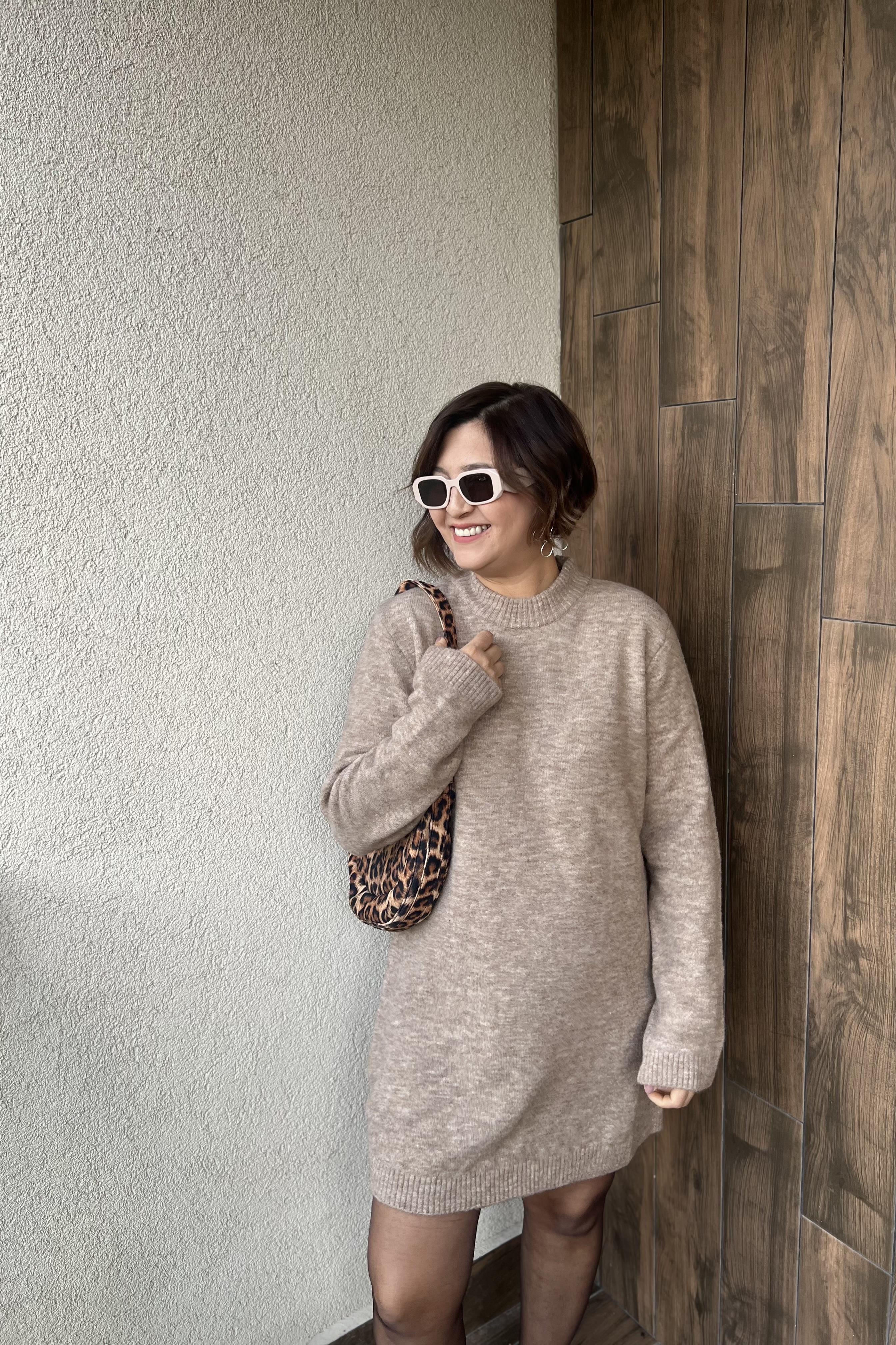 BİSİKLET YAKA BEJ TRİKO ELBİSE