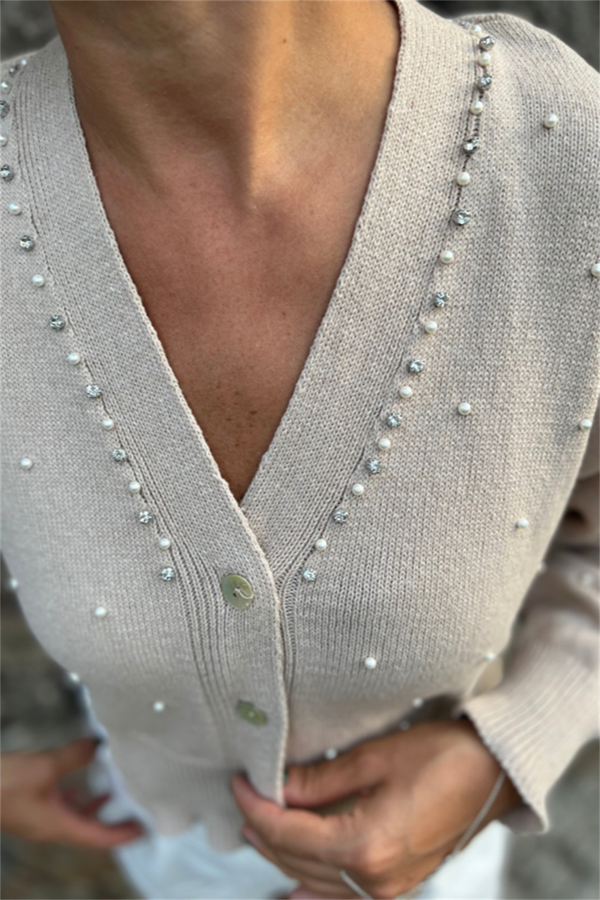 İNCİ DETAYLI TRİKO HIRKA · 3