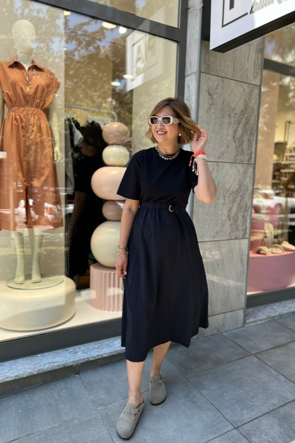 KOYU LACİVERT PARAŞÜT KUMAŞ GARNİLİ ELBİSE