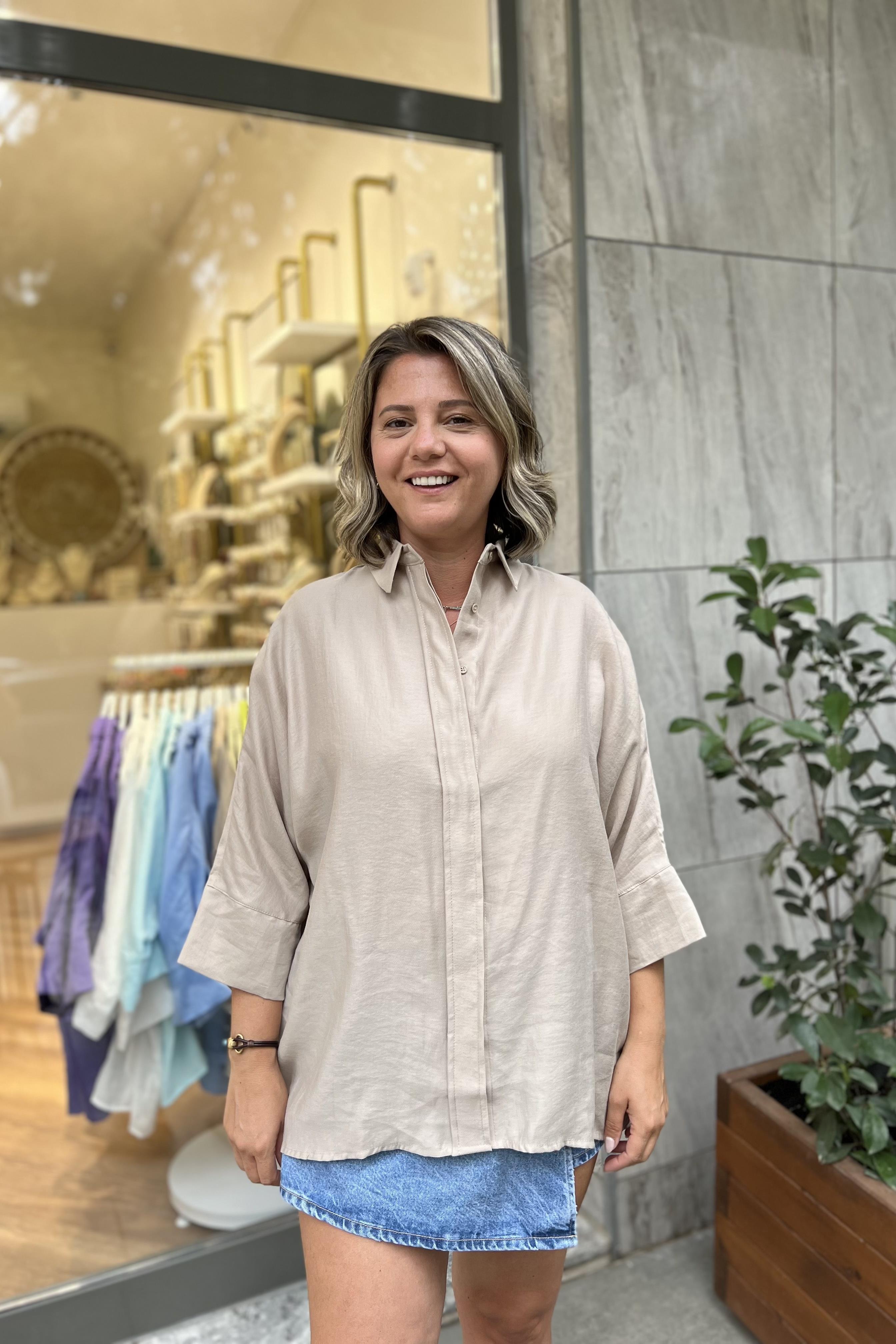 OVERSİZE BEJ RENGİ GÖMLEK